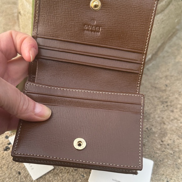 NWOT GUCCI 1955 Horsebit GG Supreme Canvas & Leather Compact Wallet (Brown/Gold) - Picture 9 of 16